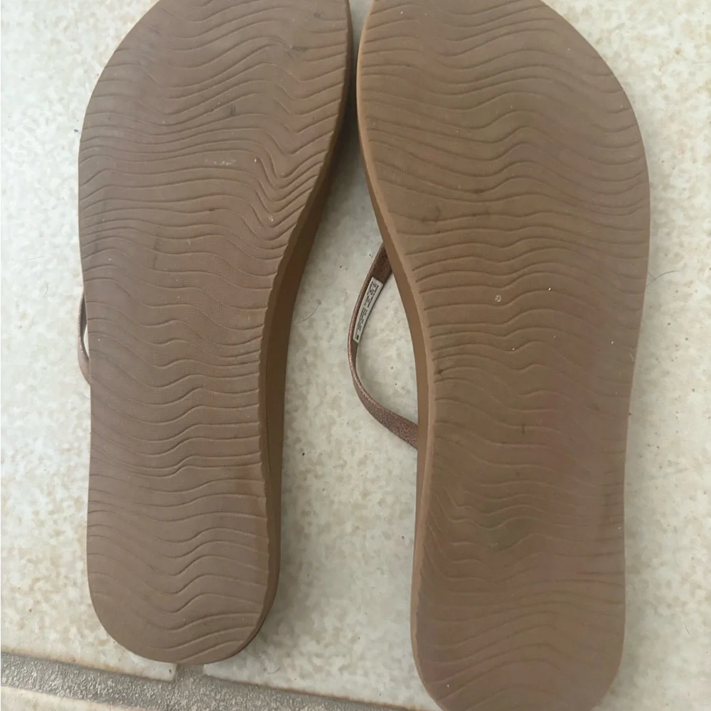 Reef Women's Tan Sandals - Picture 3 of 3